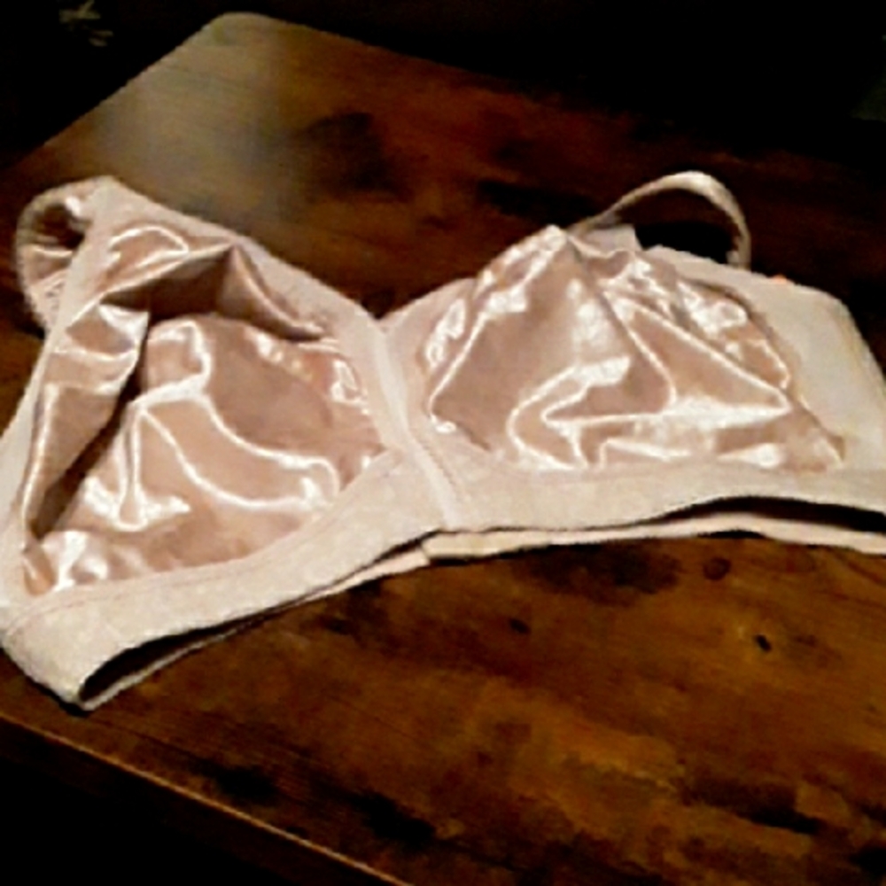 NWOT 44DDD Beige Playtex Unpadded & Wirefree Soft Straps Floral Print